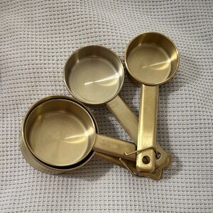 Mint Gold Measuring Cups Set